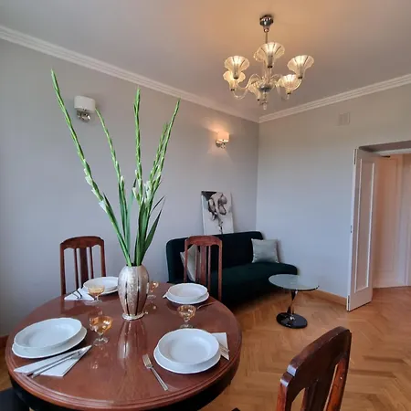 Belweder Klonowa Apartment Warsaw